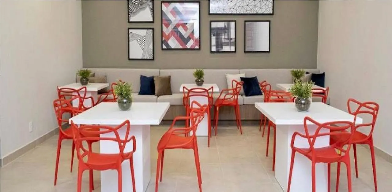 Admiravel Apartamento Em Frente Ao Metro Bras ! Ap 56 A Torre 2 サンパウロ アパート